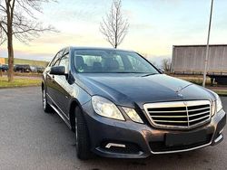 Grau Gebraucht 2010 Mercedes E200 Avantgarde Limousine | 11.799 € (Fairer Preis)