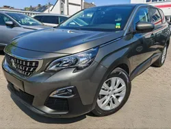 Grau Gebraucht 2020 Peugeot 5008 Van / Kleinbus | 16.660 € (Superpreis)