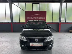 Schwarz Gebraucht 2011 Dacia Logan Lauréate Limousine | 4.490 € (Etwas zu teuer)