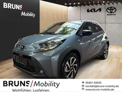Celestite grey/ schwarz Neu 2025 Toyota Aygo Kleinwagen | 15.950 €