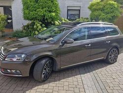 Braun Gebraucht 2012 VW Passat Kombi | 12.450 € (Teuer)