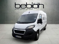 Weiß Gebraucht 2023 Peugeot Boxer Van | 26.480 € (Etwas zu teuer)