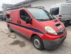Rot Gebraucht 2009 Opel Vivaro Van | 3.900 € (Superpreis)
