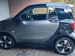 Grau Gebraucht 2020 Smart ForTwo Electric Drive Coupé | 12.250 € (Teuer)