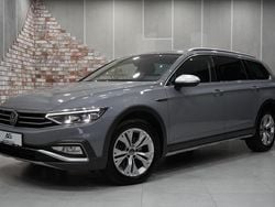 Grau Gebraucht 2023 VW Passat Alltrack Kombi | 32.490 € (Fairer Preis)