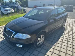 Schwarz Gebraucht 2005 Skoda Octavia Elegance Kombi | 2.900 € (Fairer Preis)