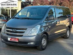 Grau Gebraucht 2011 Hyundai H-1 Van / Kleinbus | 10.990 € (Fairer Preis)