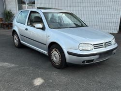Silber Gebraucht 2002 VW Golf IV Kleinwagen | 500 € (Guter Preis)