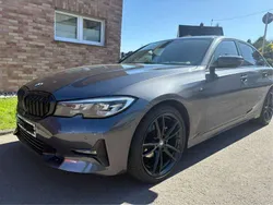 Grau Gebraucht 2019 BMW 318 Sport Line Limousine | 28.000 €