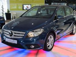 Blau Gebraucht 2011 Mercedes B180 Urban Van / Kleinbus | 11.750 € (Teuer)