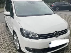 Weiß Gebraucht 2013 VW Touran Life Van / Kleinbus | 8.199 € (Fairer Preis)