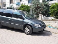 Grün Gebraucht 2006 Chrysler Grand Voyager Limited Van / Kleinbus | 2.990 € (Guter Preis)