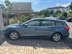 Blau Gebraucht 2020 Ford Focus Kombi | 14.500 € (Guter Preis)