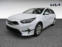 Carraraweiß (wd) Gebraucht 2024 Kia Ceed Sportswagon Comfort Kombi | 20.490 € (Guter Preis)