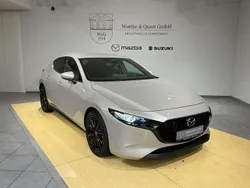 Platinum quartz m Gebraucht 2024 Mazda 3 Exclusive-Line Limousine | 26.970 € (Fairer Preis)