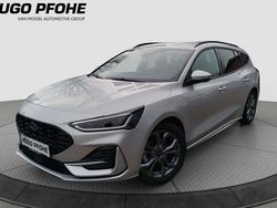 Silber Gebraucht 2023 Ford Focus ST-Line Kombi | 23.565 € (Guter Preis)