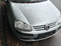 Grau Gebraucht 2004 VW Golf V Limousine | 1.000 € (Superpreis)