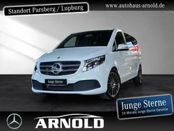 Weiß (bergkristallweiß) Gebraucht 2023 Mercedes V300 Edition Van / Kleinbus | 53.430 € (Superpreis)