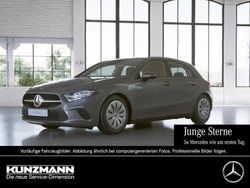 Mountaingrau metallic Gebraucht 2022 Mercedes A250 Limousine | 22.590 € (Superpreis)