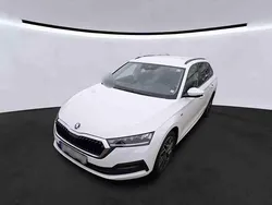 Candyweiss Gebraucht 2022 Skoda Octavia Clever Kombi | 21.990 € (Fairer Preis)