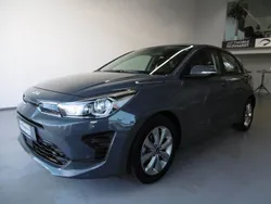 Grau Gebraucht 2022 Kia Rio Limousine | 13.455 € (Fairer Preis)