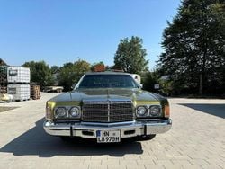 Grün Gebraucht 1975 Chrysler Town & Country Van | 23.800 €