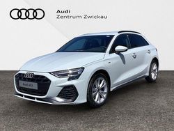 Gletscherweiß metallic Gebraucht 2025 Audi A3 Sportback e-tron S-Line Kleinwagen | 49.420 €