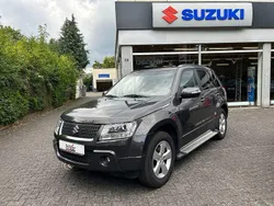 Grau Gebraucht 2012 Suzuki Grand Vitara Comfort SUV | 9.800 € (Fairer Preis)