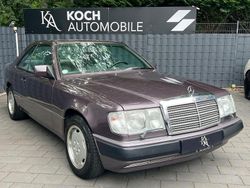 Violett Gebraucht 1990 Mercedes E300 Coupé | 14.490 €
