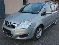 Grau Gebraucht 2009 Opel Zafira Van / Kleinbus | 1.999 € (Guter Preis)