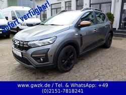 Schiefergrau Gebraucht 2024 Dacia Sandero Extreme Kleinwagen | 18.090 € (Fairer Preis)