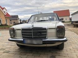 Weiß Gebraucht 1974 Mercedes W115 Limousine | 11.500 €