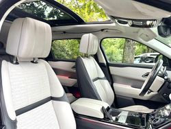 Grau Gebraucht 2018 Land Rover Range Rover Velar SUV | 33.000 €