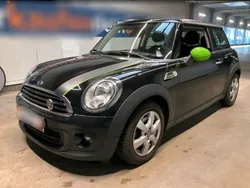 Schwarz Gebraucht 2013 Mini ONE Brick Lane Kleinwagen | 10.990 €