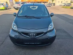 Grau Gebraucht 2008 Toyota Aygo City Kleinwagen | 3.790 € (Teuer)