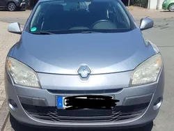 Silber Gebraucht 2010 Renault Mégane III Limousine | 2.999 € (Guter Preis)