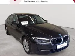 Saphirschwarz metallic Gebraucht 2022 BMW 530e Sport Line Limousine | 35.390 € (Fairer Preis)