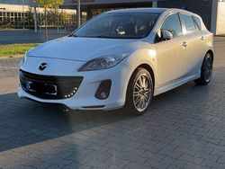 Weiß Gebraucht 2012 Mazda 3 Edition Limousine | 8.800 € (Fairer Preis)