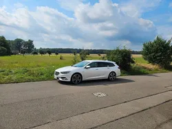 Weiß Gebraucht 2017 Opel Insignia Kombi | 14.276 € (Guter Preis)