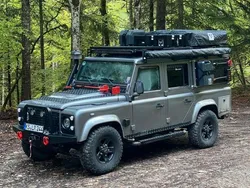 Grau Gebraucht 2011 Land Rover Defender SUV | 57.500 €