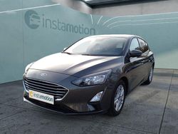 Grau Gebraucht 2021 Ford Focus Limousine | 18.999 € (Guter Preis)