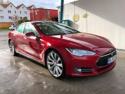 Rot Gebraucht 2014 Tesla Model S Limousine | 22.999 € (Fairer Preis)