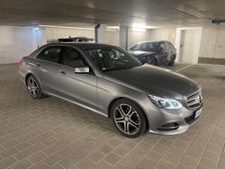 Grau Gebraucht 2014 Mercedes E200 Avantgarde Limousine | 16.990 € (Etwas zu teuer)