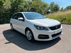 Weiß Gebraucht 2019 Peugeot 308 Kombi | 9.999 € (Guter Preis)