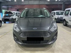 Grau Gebraucht 2019 Ford S-MAX S Van / Kleinbus | 12.971 €