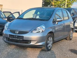 Grau Gebraucht 2006 Honda Jazz Kleinwagen | 2.990 € (Fairer Preis)
