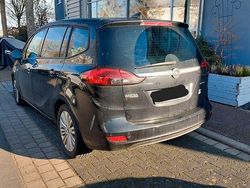 Schwarz Gebraucht 2016 Opel Zafira Tourer drive Van / Kleinbus | 7.250 € (Superpreis)