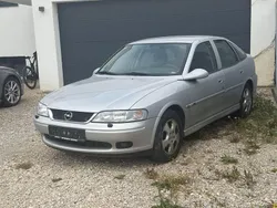 Silber Gebraucht 2000 Opel Vectra Edition Limousine | 500 € (Superpreis)