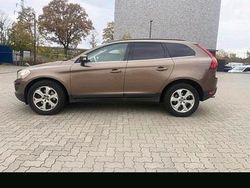 Braun Gebraucht 2009 Volvo XC60 SUV | 7.999 € (Fairer Preis)