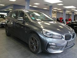 Grau Gebraucht 2018 BMW 220 Gran Tourer Sport Line Van / Kleinbus | 18.480 € (Fairer Preis)